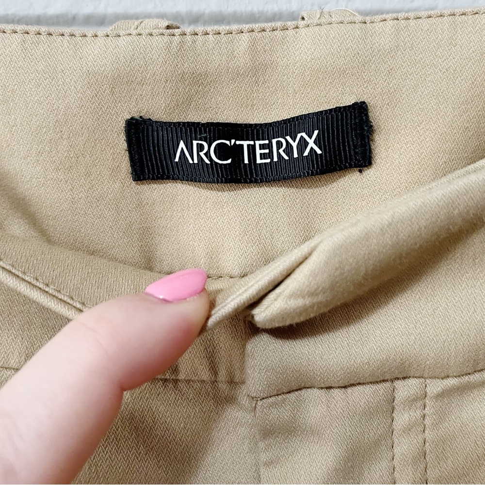 Arc'Teryx Women's Size 14 A2B Chino Pant Khaki Trim Fit Straight Leg Reflective - Picture 11 of 14